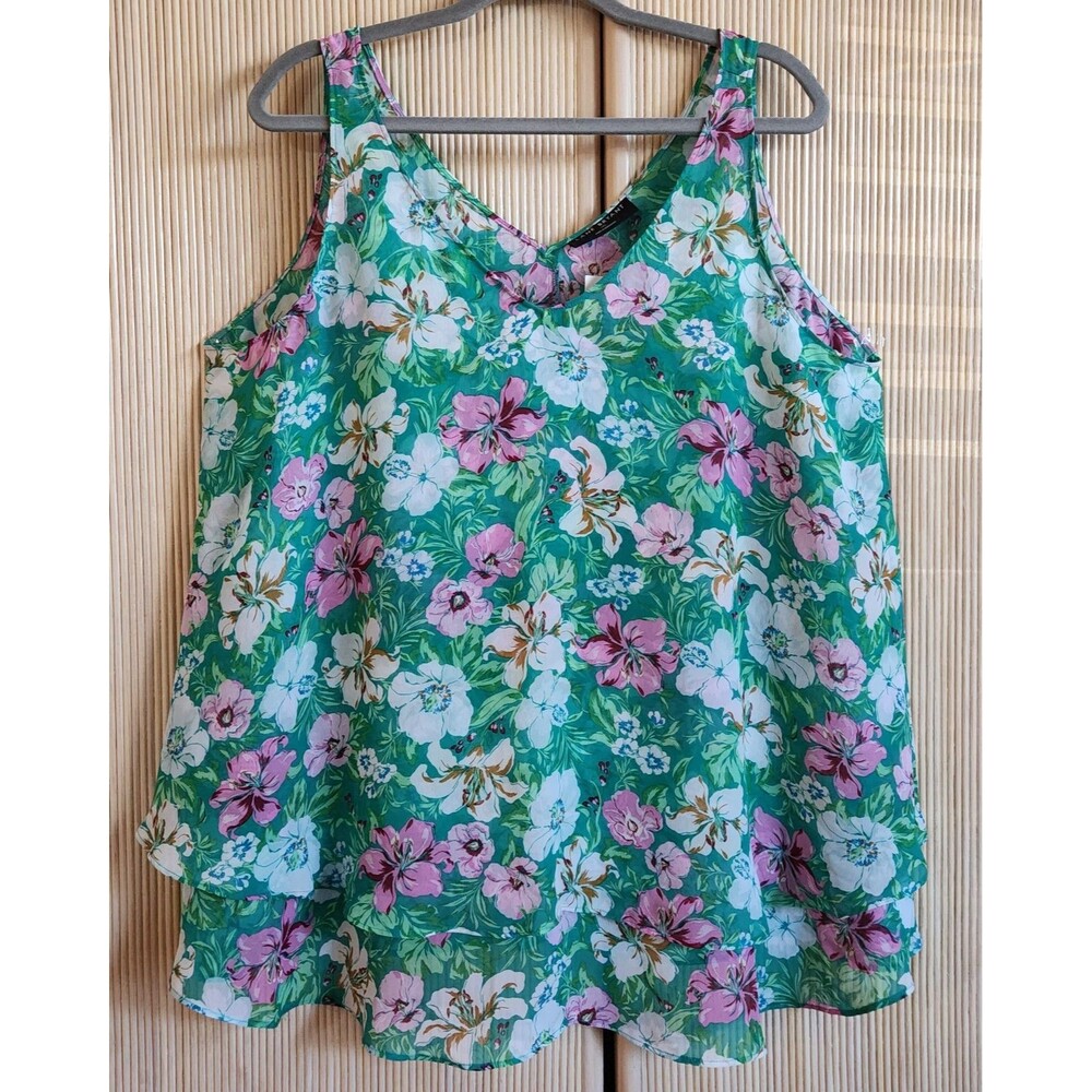 Lane Bryant Women's Top Size 14L Green Floral Swing Tank Ruffle Flattering NWT